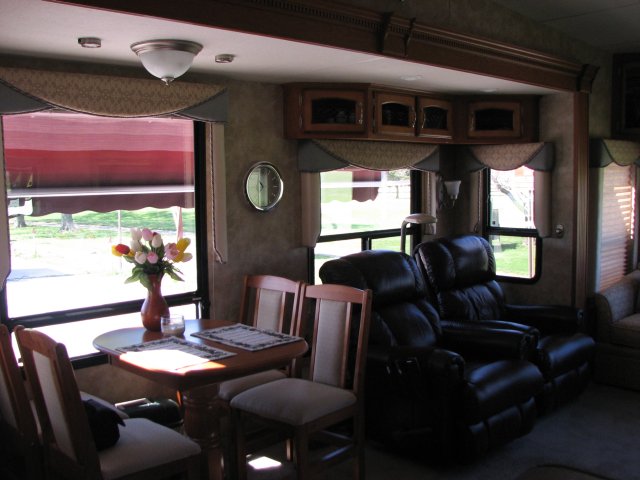 Dining slide