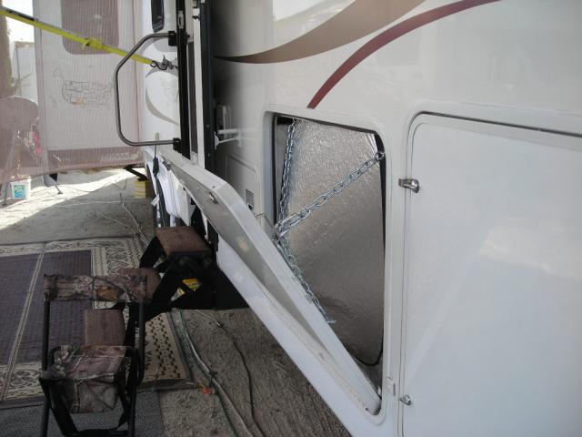 Cargo Door 4