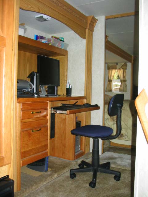 desk03